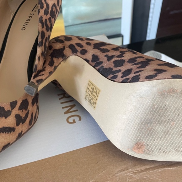 Size 8 Call it Spring heels - Picture 2 of 7